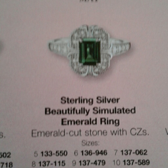Emerald Ring May Birthstone - Picture 1 of 2