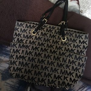 Michael kors purse