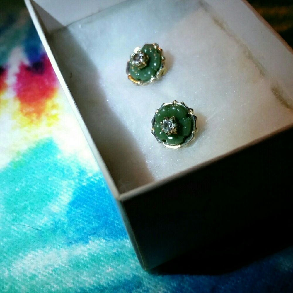 Coolest Vintage Earrings Ever! - Picture 2 of 7