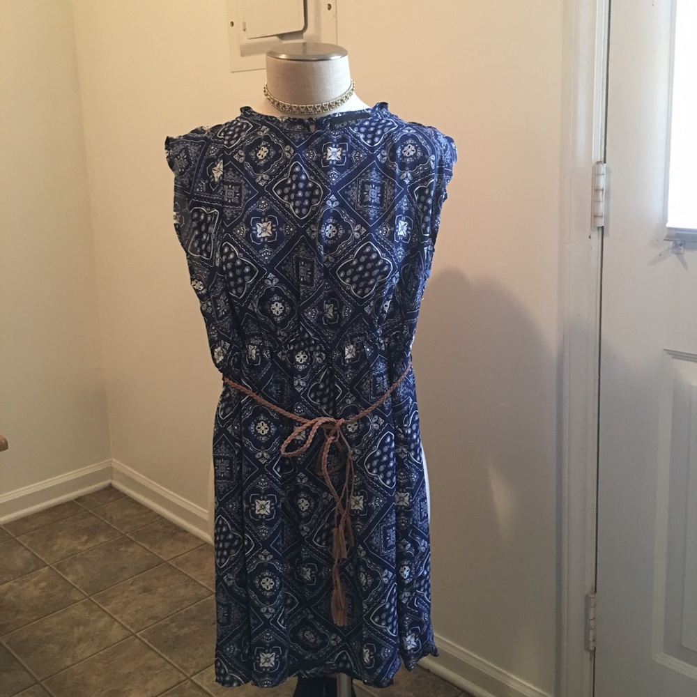 3/$18 Blue ivory tribal dress
