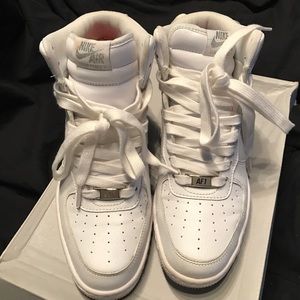 Lunar force 1 sky hi