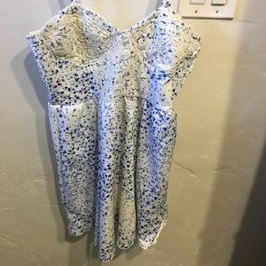 MAKE OFFER DONATING TOMORROWJessica simpson dress