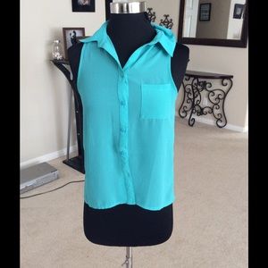 Teal collar button sleeveless shirt