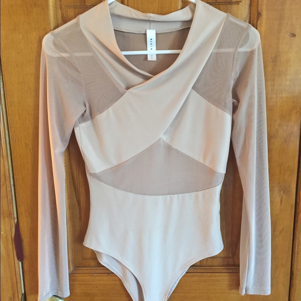 New cream body suit 💕
