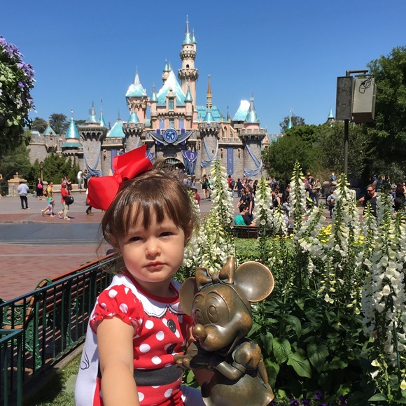 Minnie Mouse onesie - Picture 4 of 4