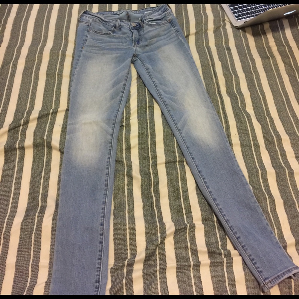 Hollister Light washes jeans