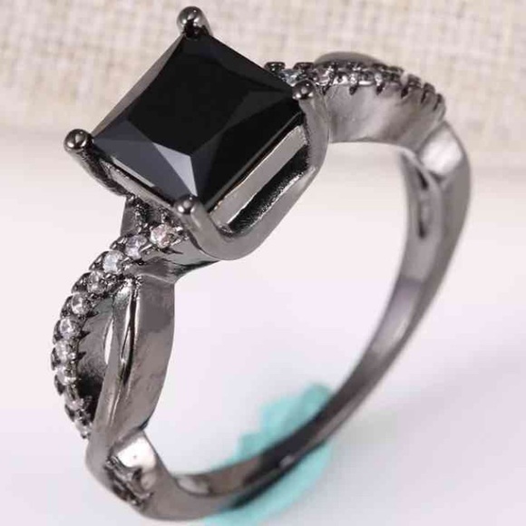 Princess Criss Cross Black Gold Engagement Ring - Picture 1 of 5