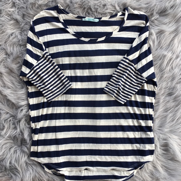 Maurice’s 3/4 Sleeve Top - Picture 5 of 5