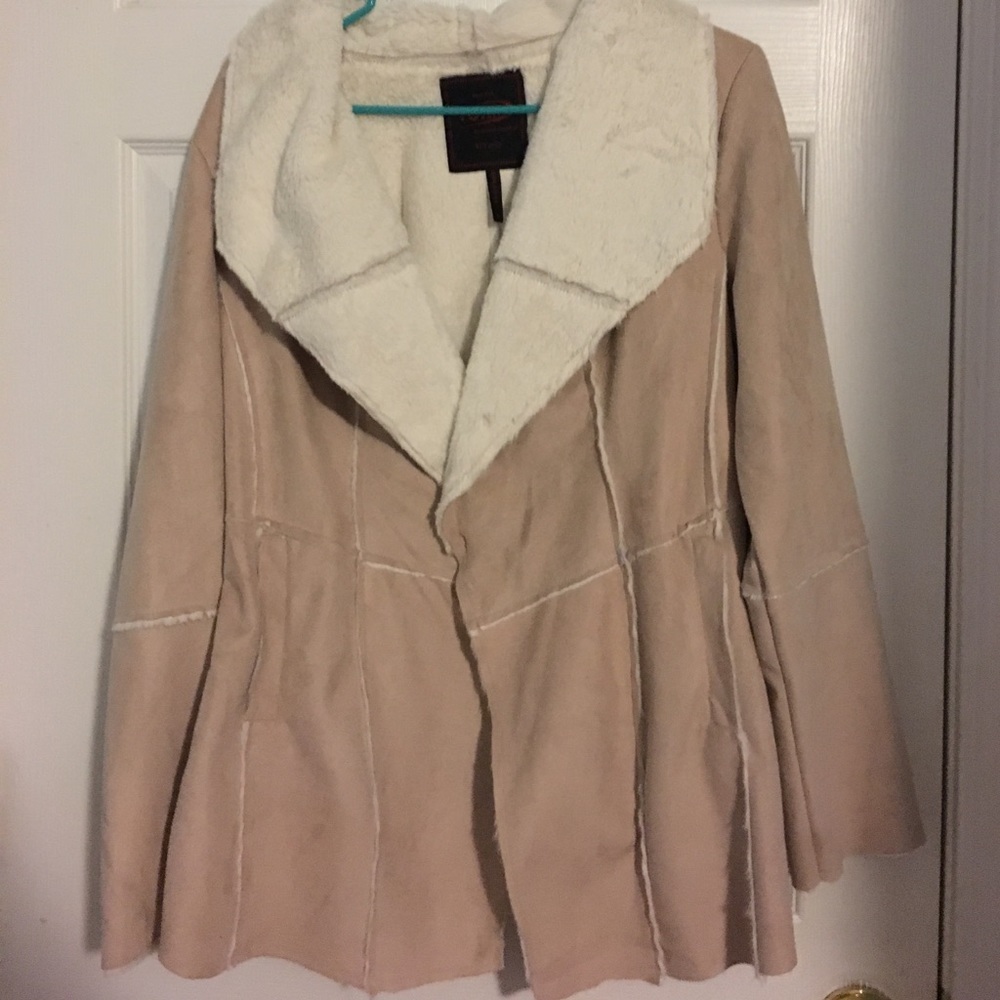 Suede khaki jacket with fur lining