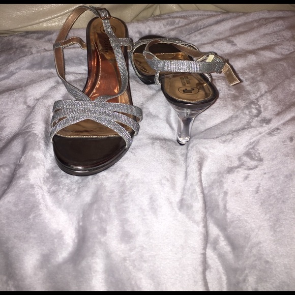 Formal /prom /homecoming or any event high heals - Picture 2 of 3