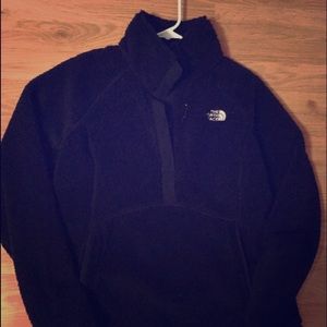 Fuzzy north face pull over