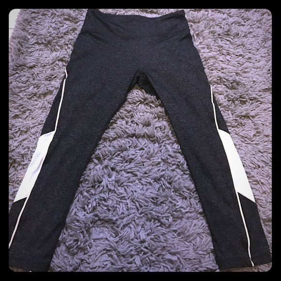 Forever 21 Capri Yoga Leggings Dark Grey & Blue - Picture 1 of 4