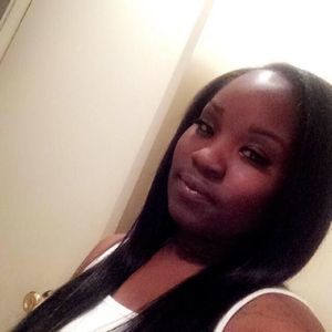 Meet your Posher, Dominique