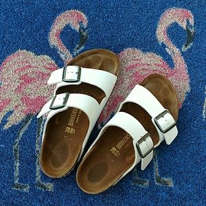 *Like NEW*  Authentic White Birkenstock Sandals