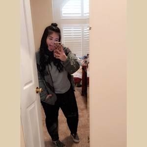 Meet your Posher, Emma