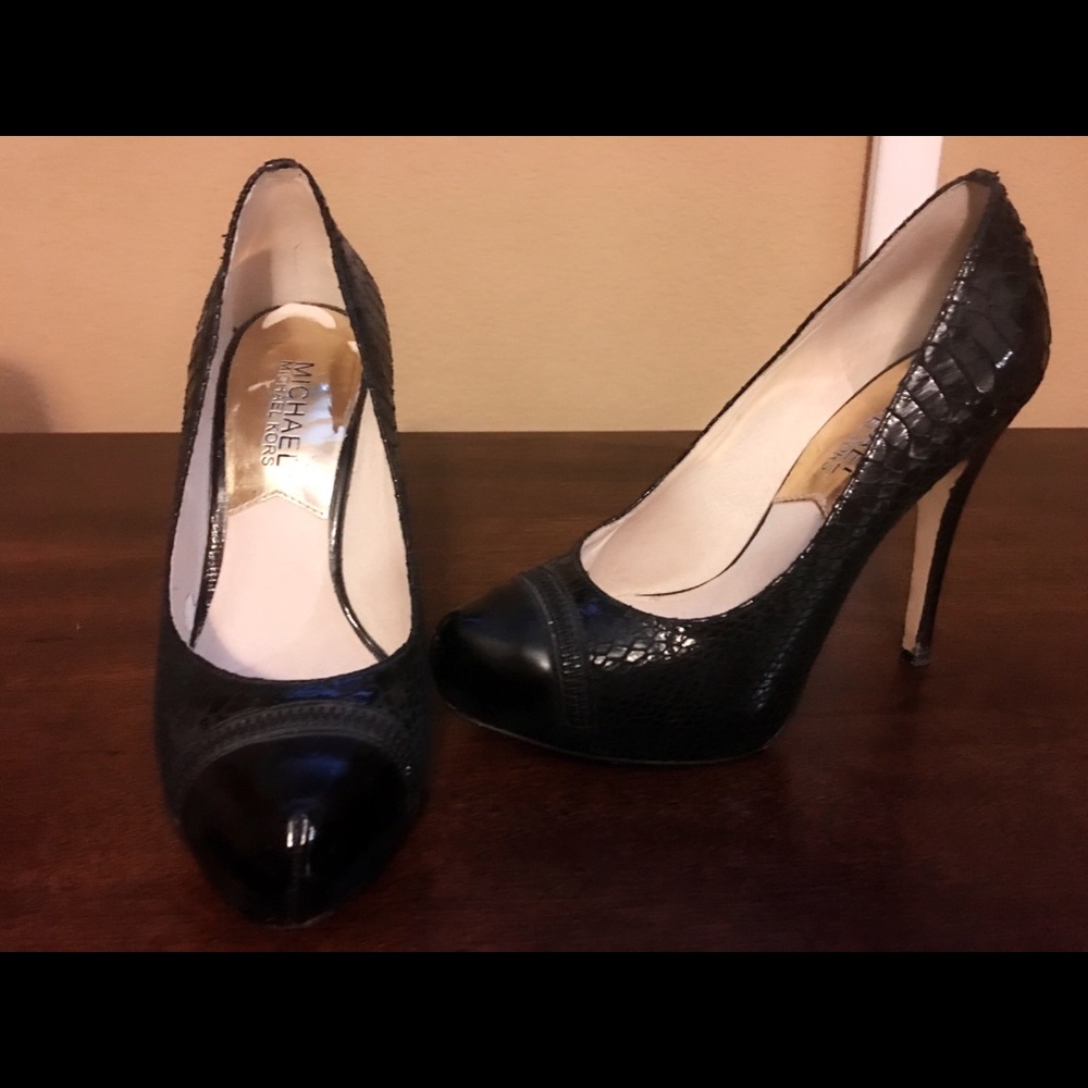 Michael Kors high heels 👠💕
