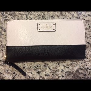 Kate Spade black and ivory leather wallet