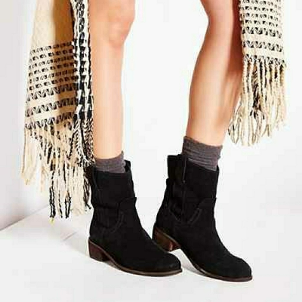 New Jeffrey Campbell St Elmo black ankle bootie