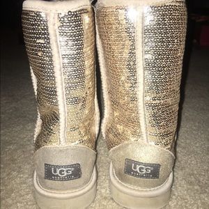 Gold sparkly Uggs