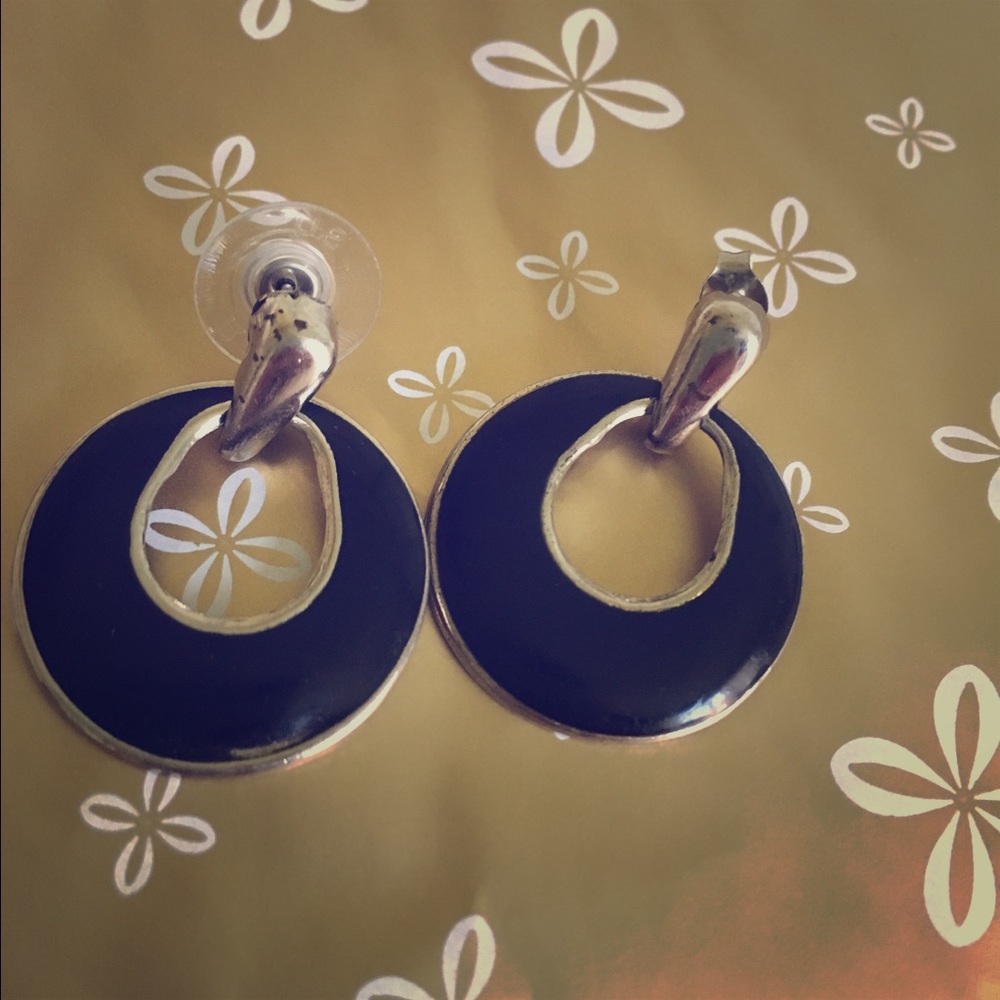 Black Circle earrings