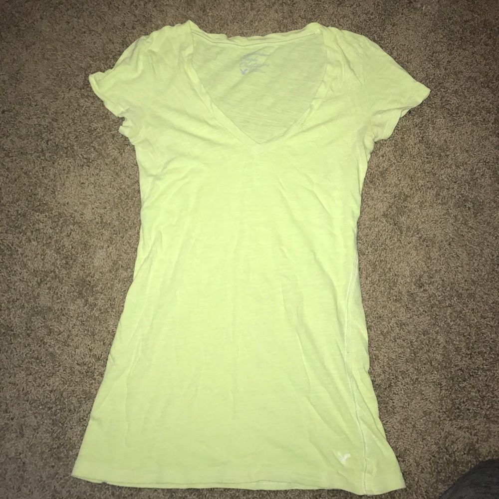 American Eagle V-neck short sleeve shirt
