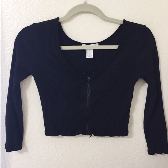 Top - Picture 2 of 3