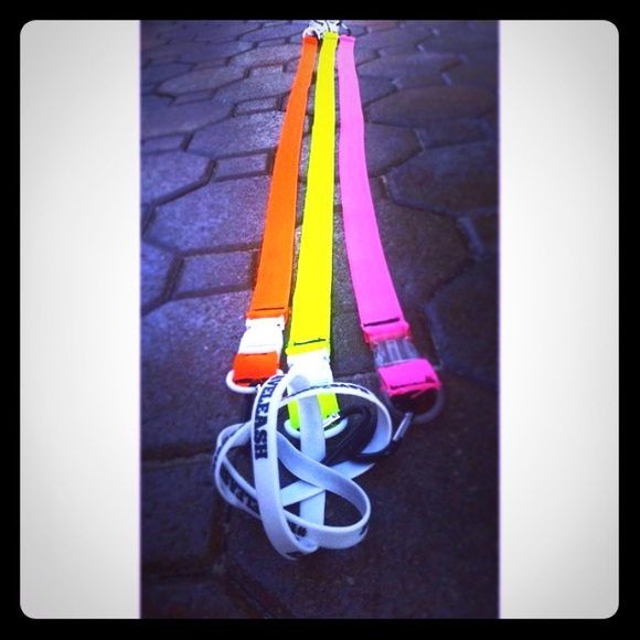 RAVE LEASH!! - Picture 2 of 5