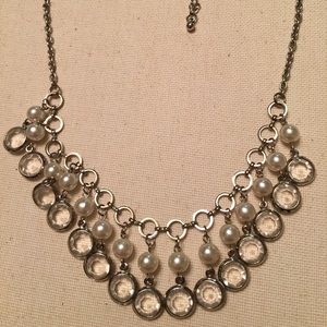 Silvertone & faux pearl necklace