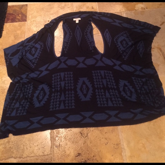 Completely reversible 100% soft viscose Aztec vest - Picture 2 of 8