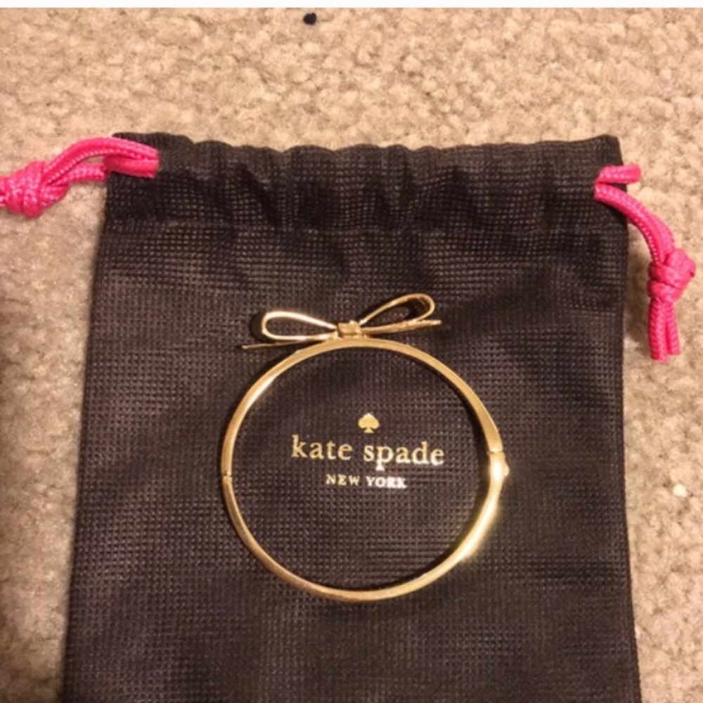 Kate spade gold bow bracelet with jewelry bag - Picture 2 of 3