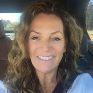 Meet your Posher, Becky