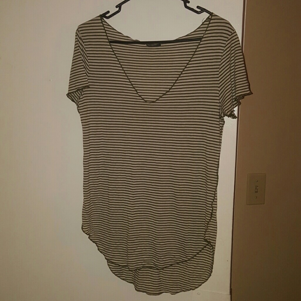 Striped tee. Long in back