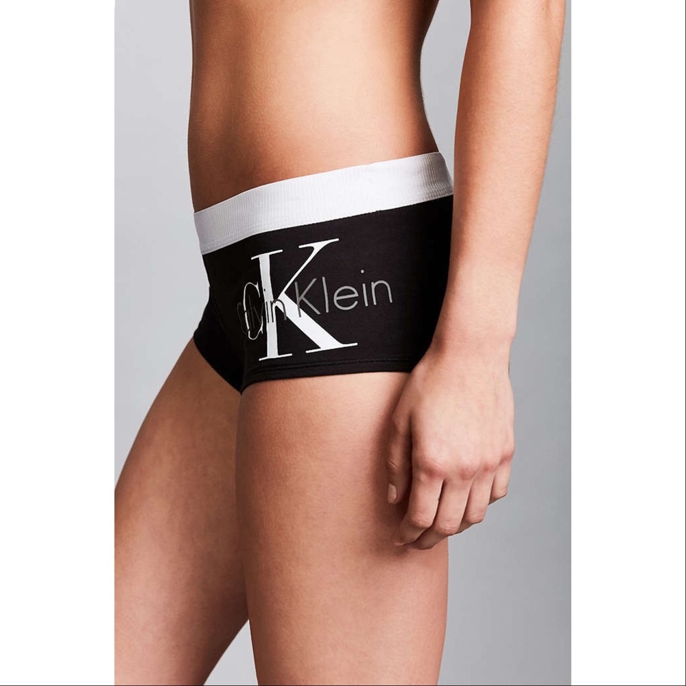 🔥SALE NWT Calvin Klein Retro Logo Boyshort - Picture 8 of 8
