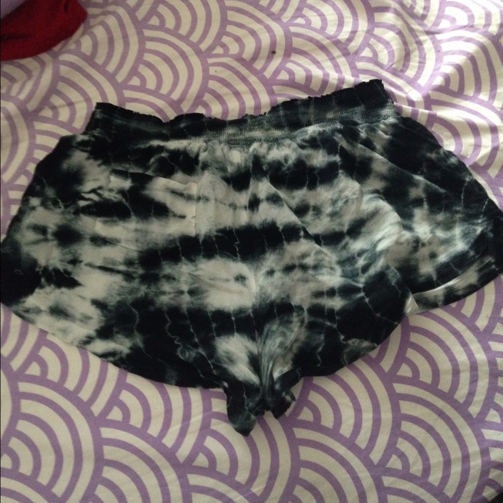 Olivaceous Tie-Dye Flowy Shorts