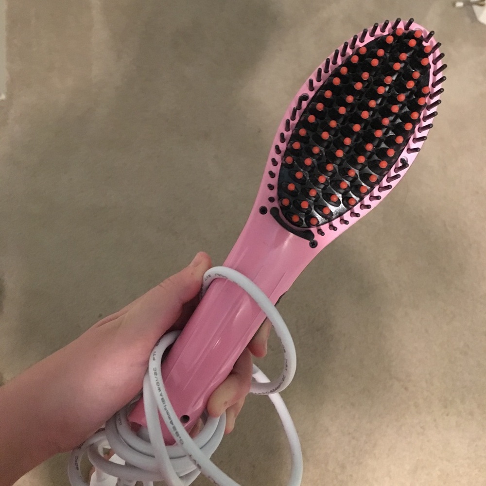 Electric straightener/brush