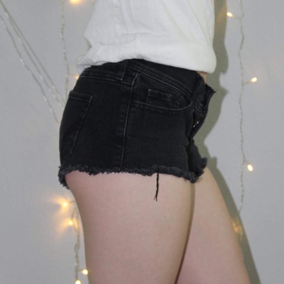 Shorts - Picture 2 of 3