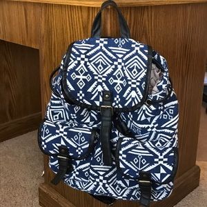 Blue and white printed backpack ❤