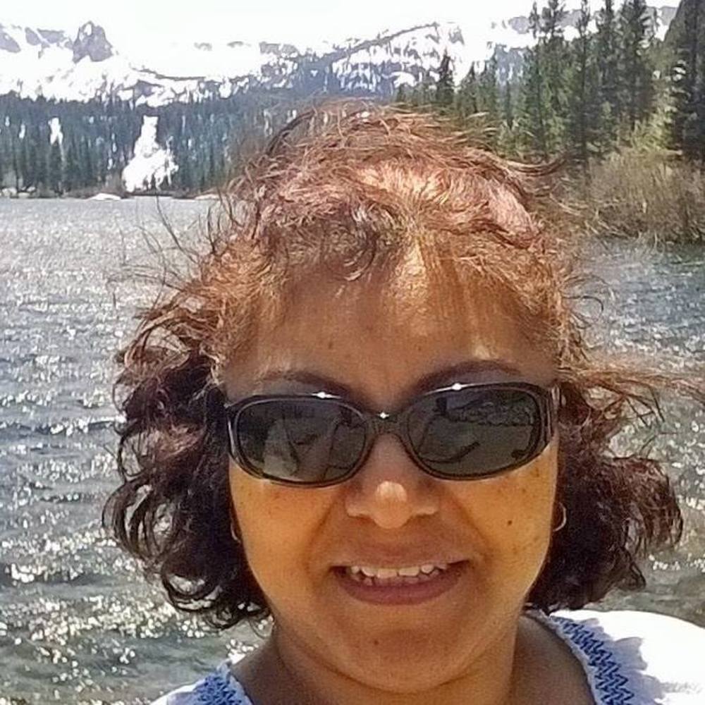 Meet your Posher, Rebeca