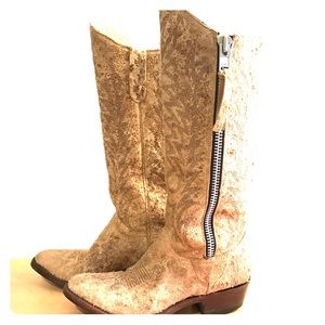 Old Gringo distressed cowboy boots