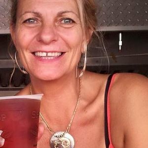 Meet your Posher, Laurie