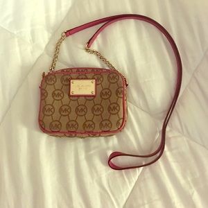 AUTHENTIC Michael Kors Jet Set Crossbody