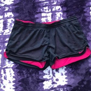 💕Nike shorts💕 great bundle item