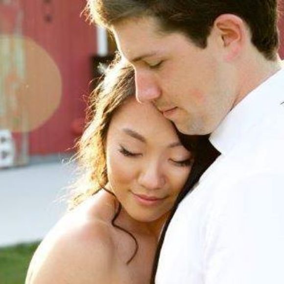 Meet your Posher, Jennifer - Picture 2 of 3