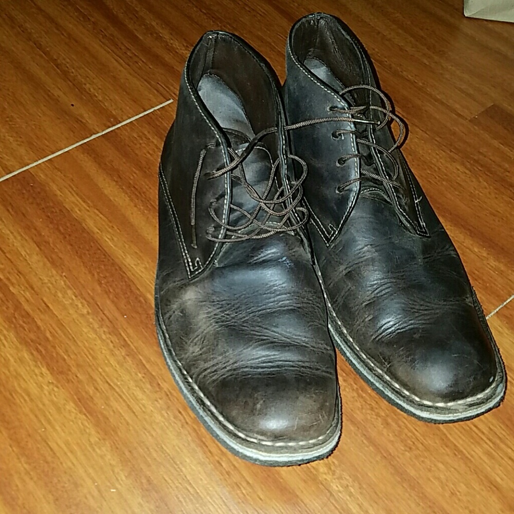 Johnston and Murphy chukka boots