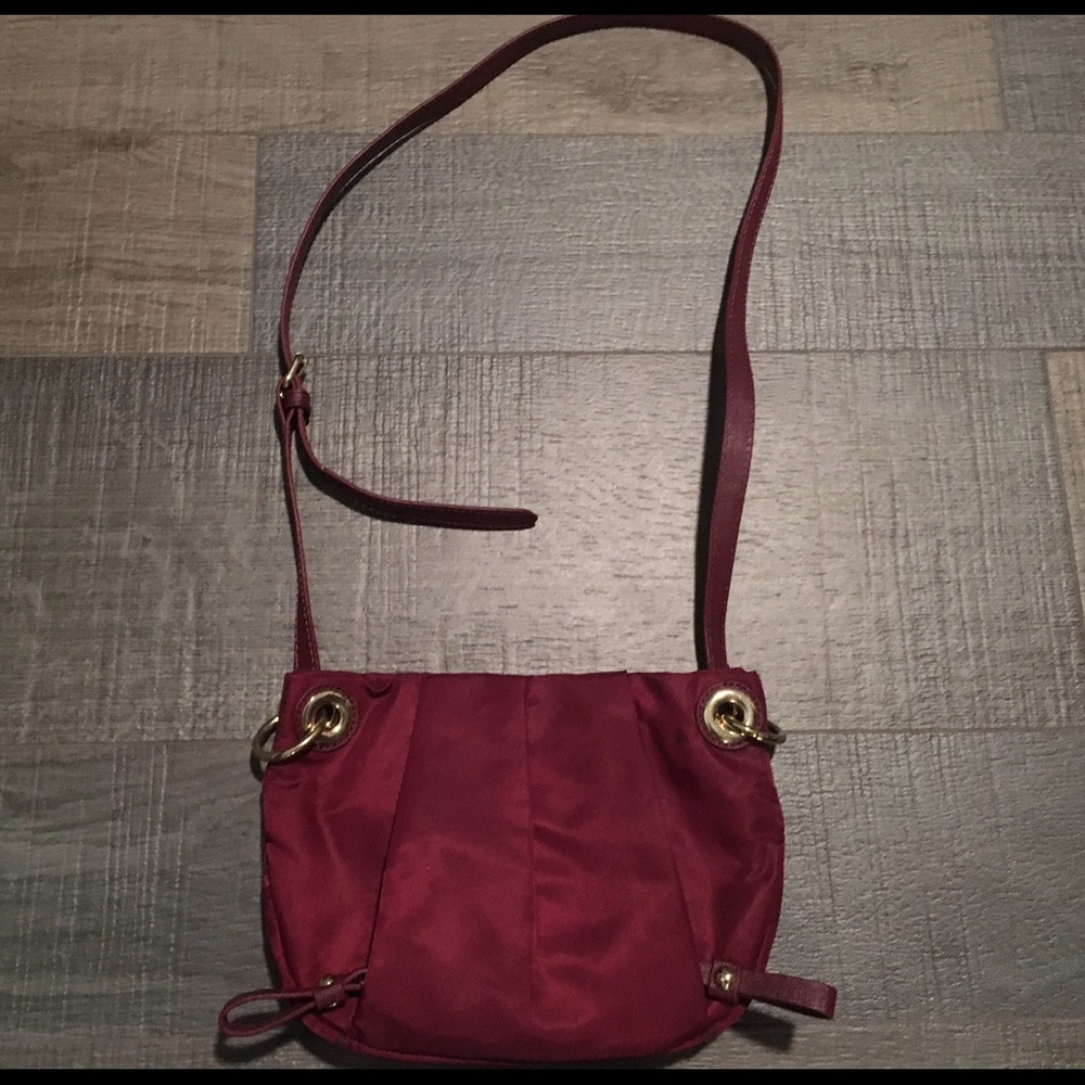 Red crossbody x Vince Camuto