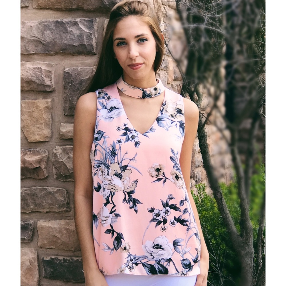 🌸Floral Choker Blouse - Picture 2 of 3