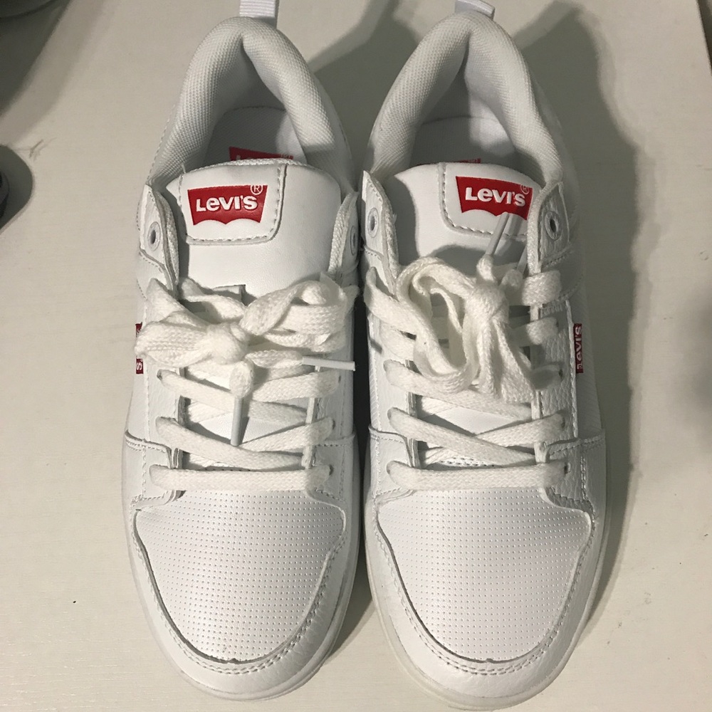 White Levi's sneakers