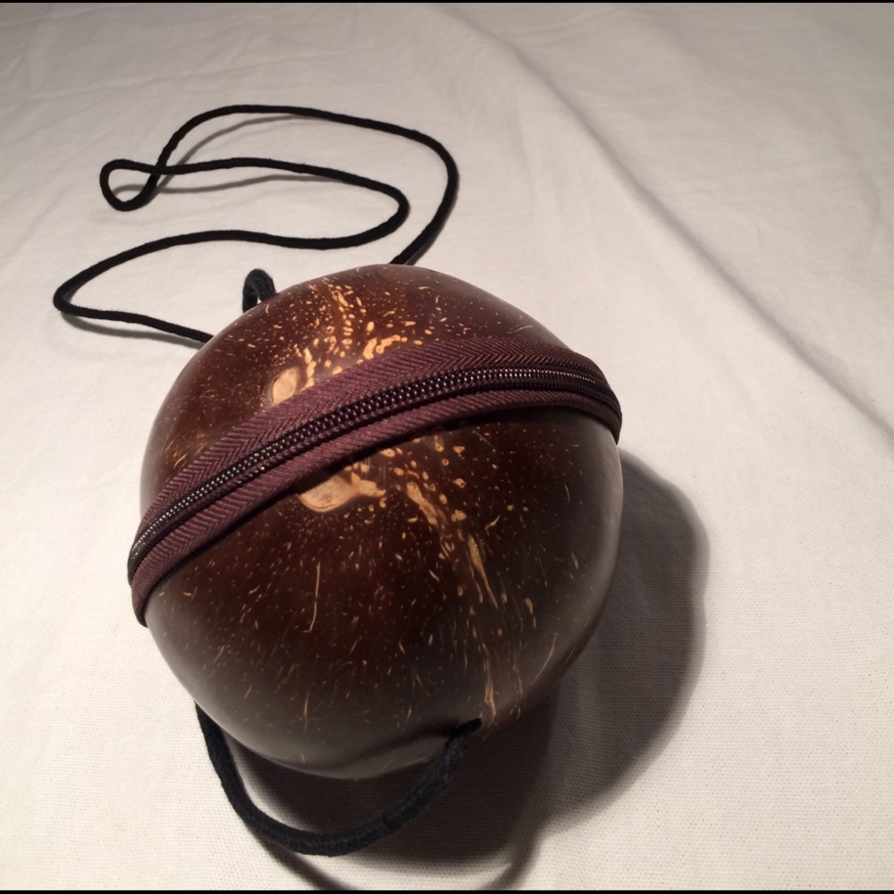 Original Hawaiian coconut clutch