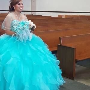 Meet your Posher, Faviola