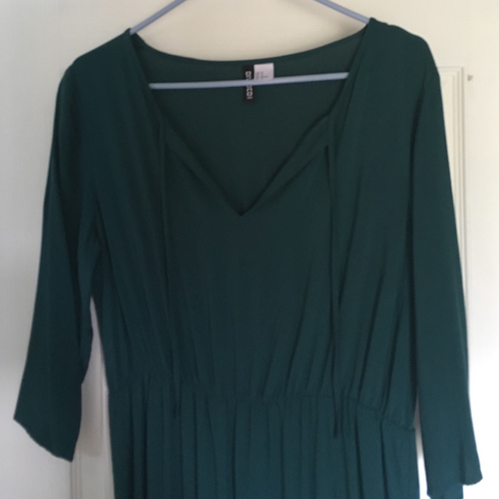forest green 3/4 length sleeve dress